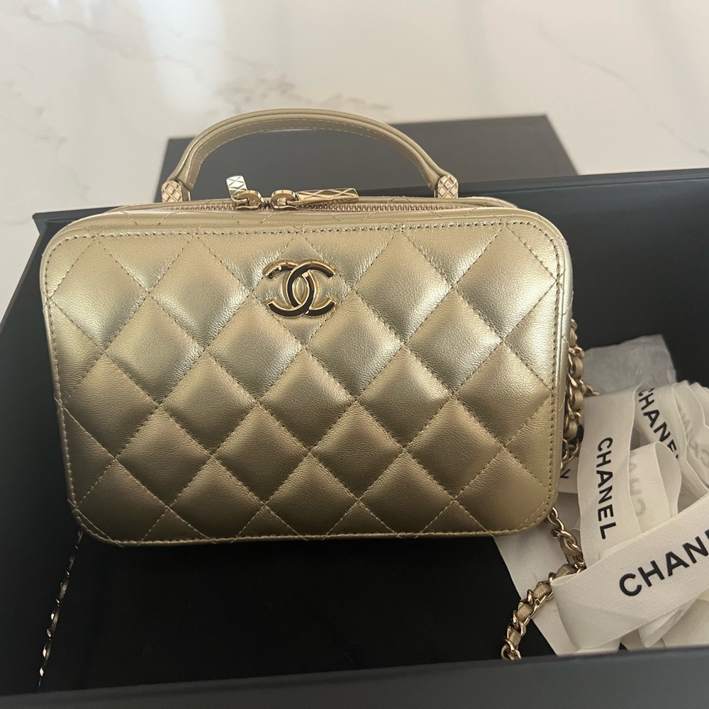 Chanel Limited Edition Metallic Gold Lambskin Vanity Like New Microchipped